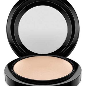 MAC Mineralize Skinfinish Light Plus Face Powder for Women, 0.35 Ounce - Image 2