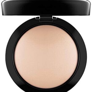 MAC Mineralize Skinfinish Light Plus Face Powder for Women, 0.35 Ounce - Image 1