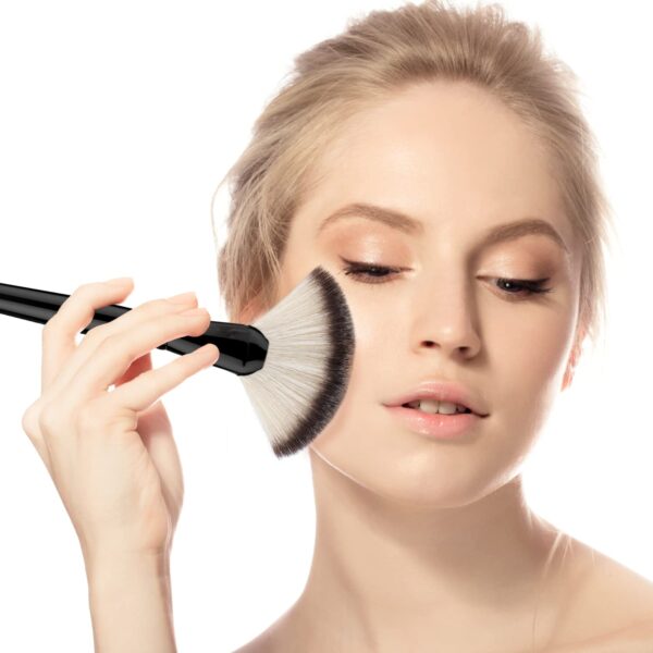 Fan Makeup Brush, Luxspire Professional Highlighting Make Up Brush Blush Bronzer Cheekbones Brush, Single Large Soft & Dense Face Blush Powder Foundat - Image 3