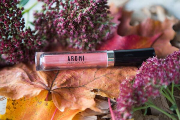 Aromi Metallic Liquid Lipstick | Rosy Peach Lip Color with Shimmery Finish, Vegan. Cruelty-free, Long-lasting and Smudge Proof, Gluten Free (Pumpkin S - Image 8