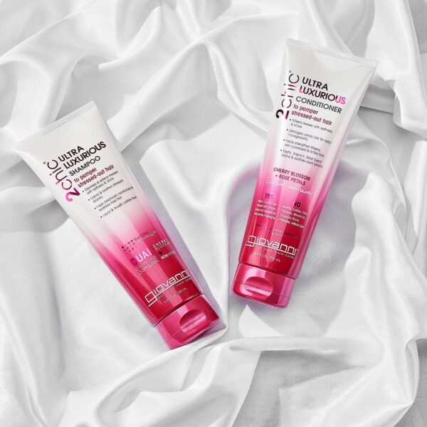 GIOVANNI 2chic Ultra-Luxurious Shampoo - Shampoo for Curly & Wavy Hair, Aloe Vera, Pro-Vitamin B5, Lauryl & Laureth Sulfate Free, No Parabens, Color Safe, Cherry Blossom & Rose Petals - 24 oz - Image 4